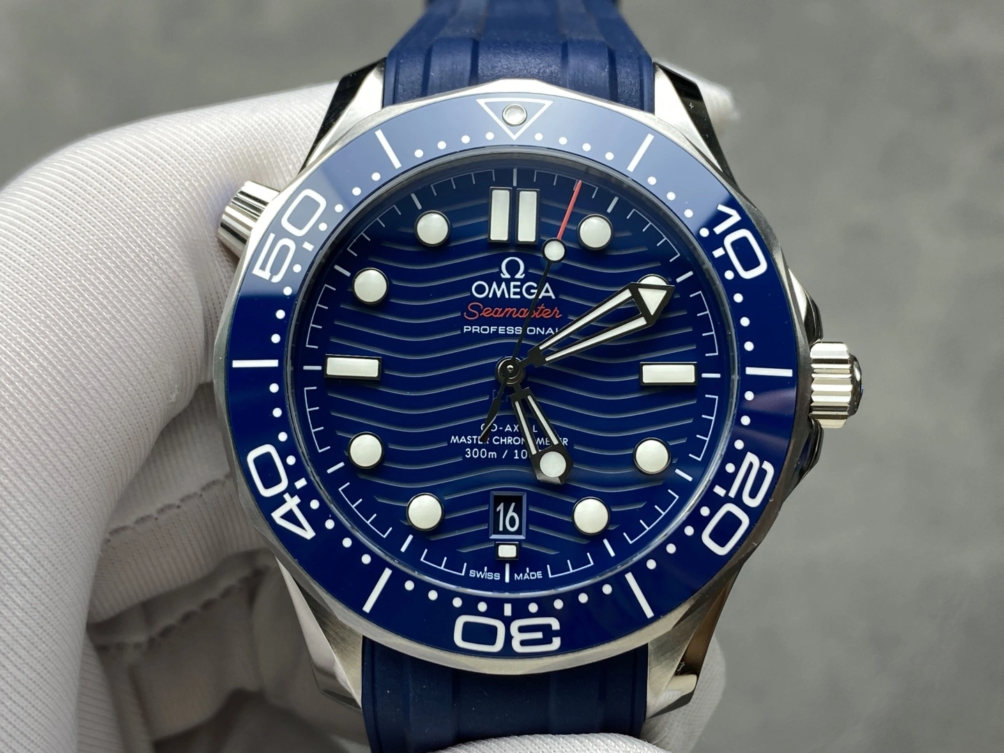 Popular CBD Factory Omega Seamaster Diver 300M 42mm Blue Wave Dial Blue Ceramic Bezel Blue Rubber Strap (210.32.42.20.03.001) 1:1 Super Clone – DD8800 Movement 279